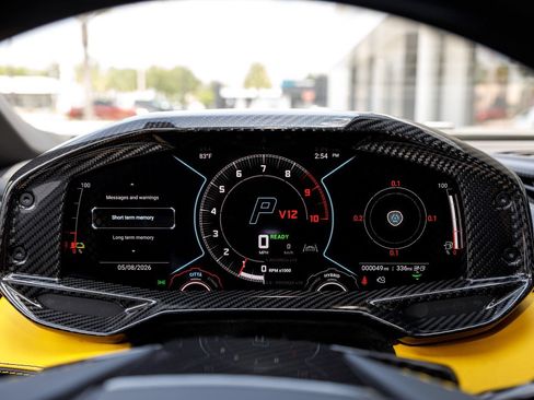 Used 2025 Lamborghini Revuelto AWD/4WD image 48