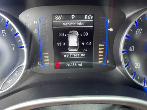 Used 2023 Chrysler Voyager LX FWD image 20
