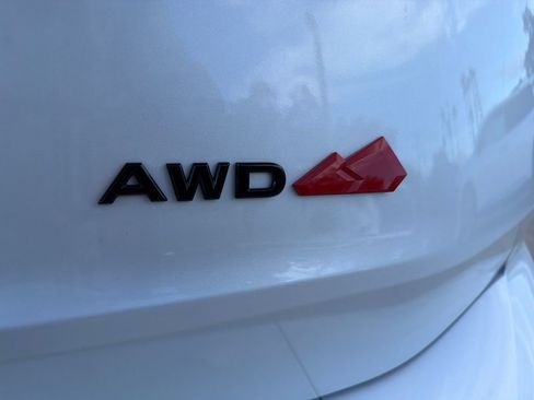 Used 2026 Nissan Rogue SV AWD/4WD image 12