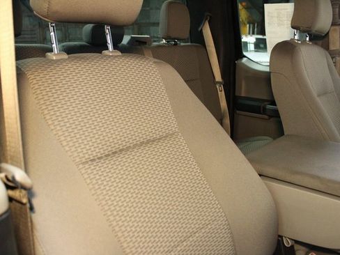 Used 2015 Ford F150 XLT image 11