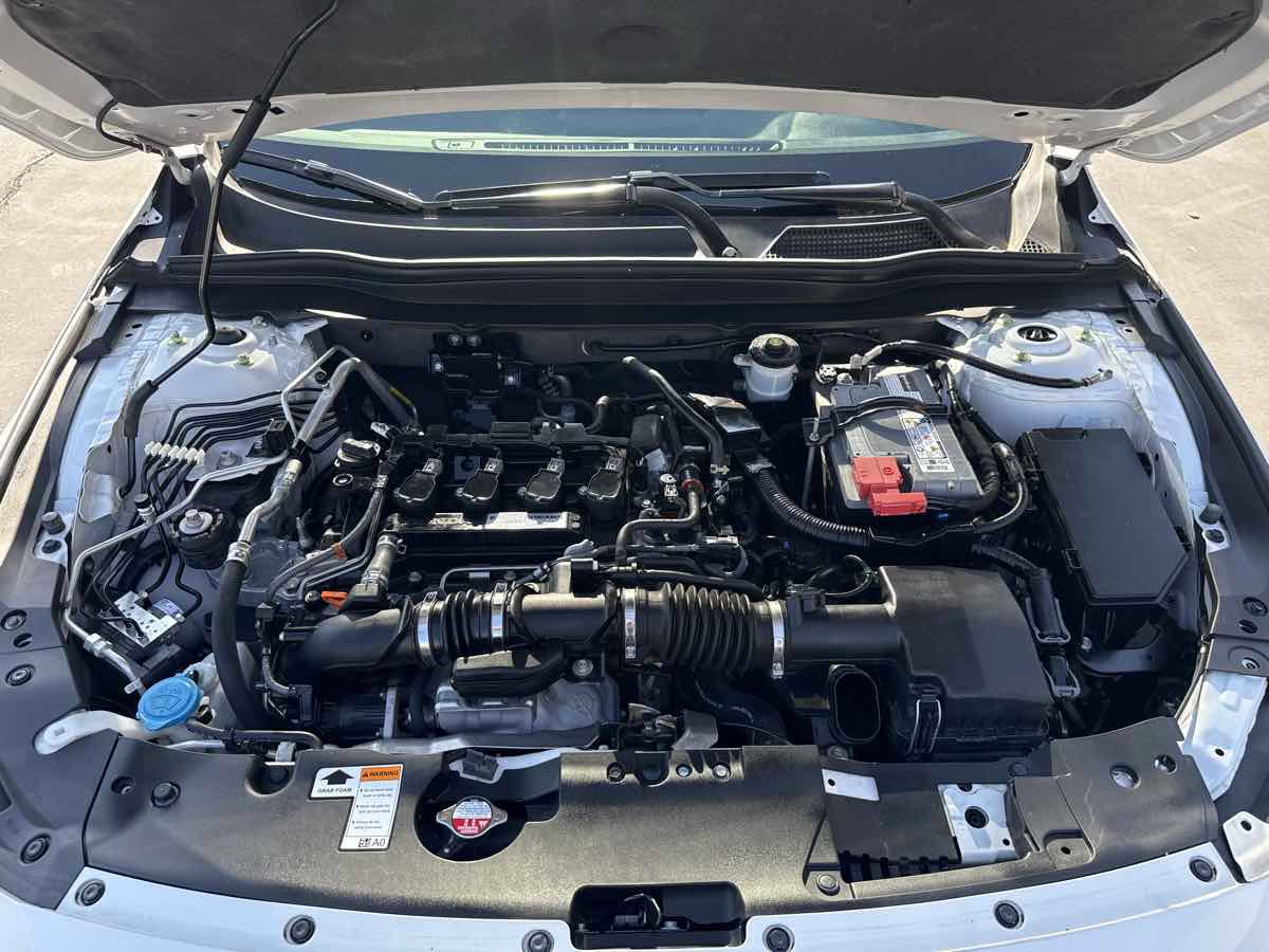Used 2018 Honda Accord Sport image 10