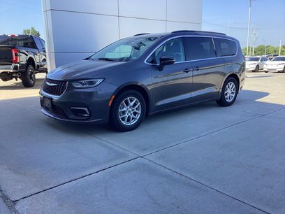 Used 2022 Chrysler Pacifica Touring-L