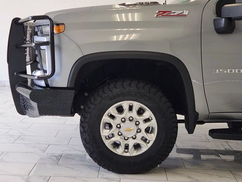 Used 2024 Chevrolet Silverado 3500 LT w/ Convenience Package AWD/4WD image 8