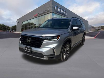 Used 2025 Honda Pilot Elite