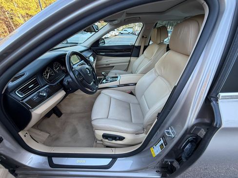Used 2013 BMW 740Li RWD image 8
