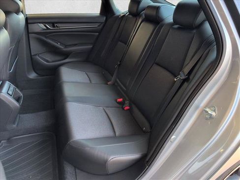 Used 2022 Honda Accord Sport image 18