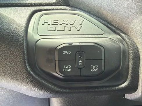 Used 2025 RAM 3500 Tradesman w/ Chrome Appearance Group AWD/4WD image 21