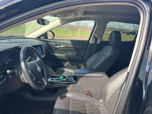 Used 2023 Buick Envision Avenir image 9