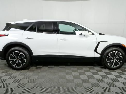 New 2026 Chevrolet Blazer EV LT image 27