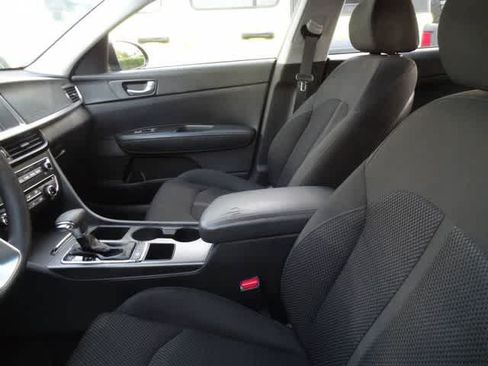Used 2019 Kia Optima LX w/ LX 17" Wheel Package FWD image 7