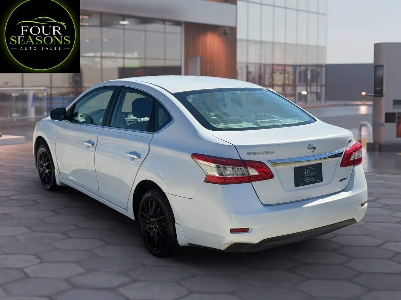Used 2014 Nissan Sentra SV FWD image 4