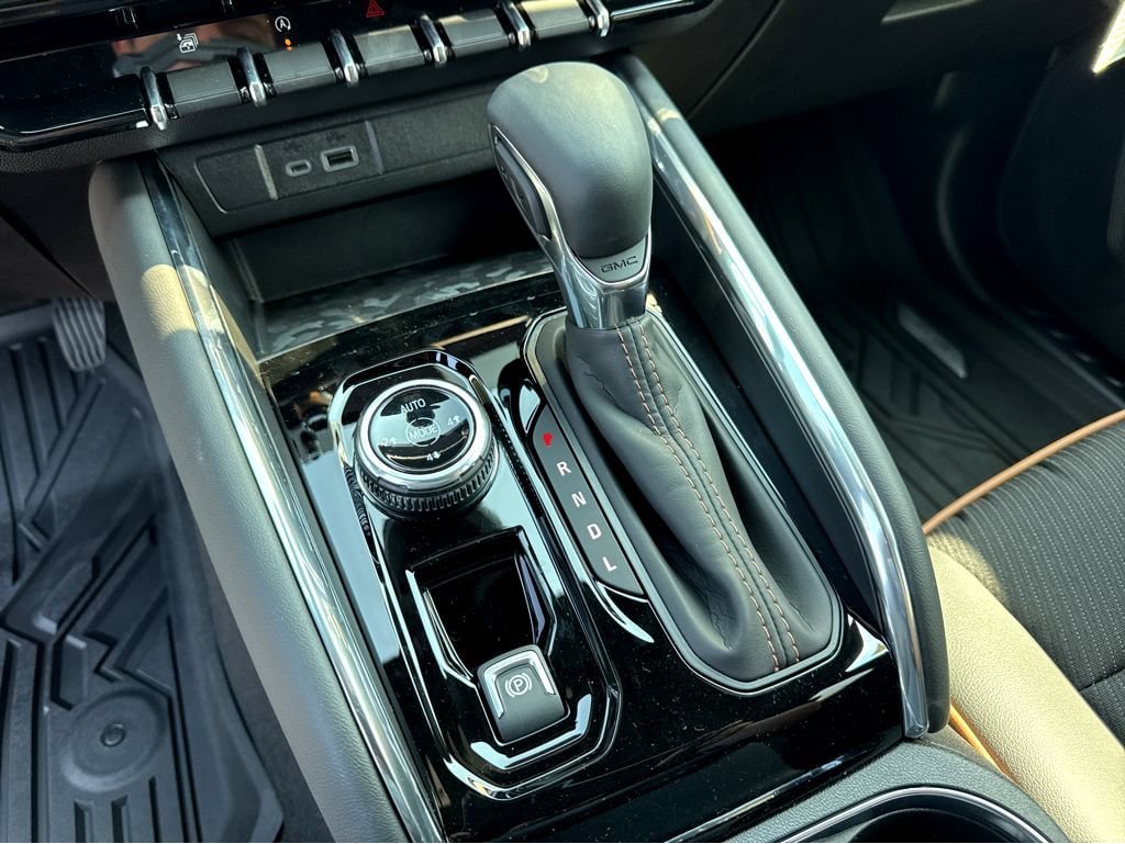 New 2026 GMC Canyon AT4 AWD/4WD image 22