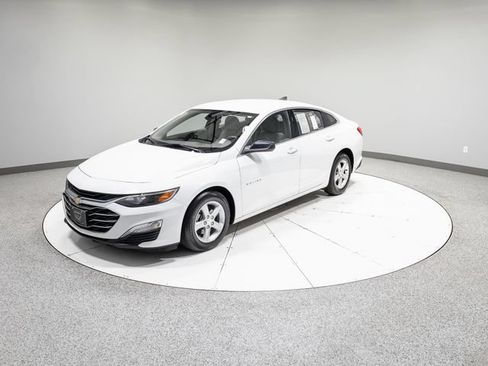 Used 2020 Chevrolet Malibu LS FWD image 32