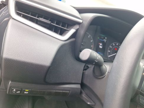 Used 2025 Toyota Corolla SE image 18