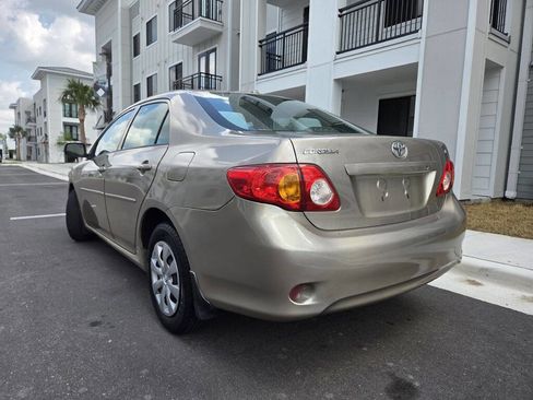 Used 2010 Toyota Corolla image 11