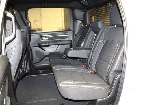 New 2026 RAM 1500 4x4 Crew Cab image 29