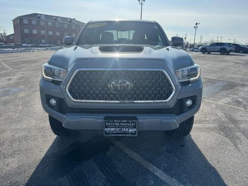 Used 2018 Toyota Tacoma TRD Sport w/ Technology Package image 8