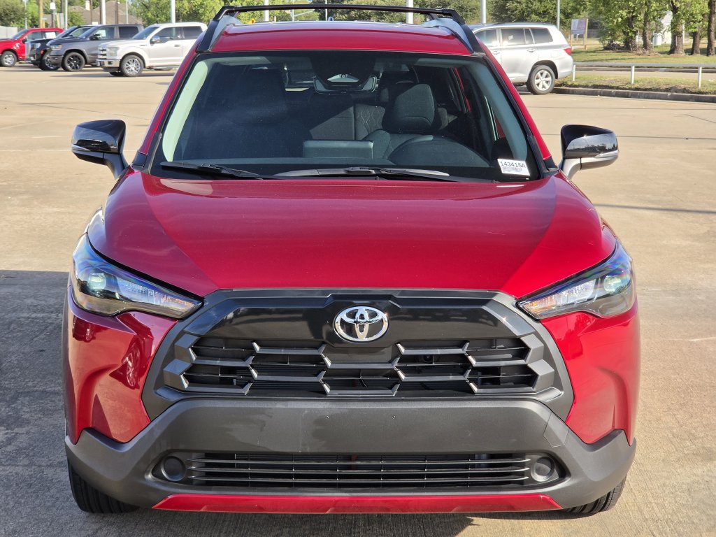 Used 2026 Toyota Corolla Cross LE FWD image 3