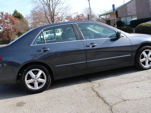 Used 2004 Honda Accord EX image 10