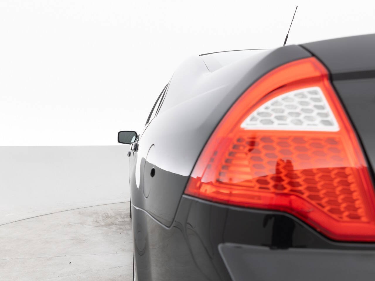 Used 2010 Ford Fusion SE FWD image 13