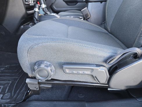 Used 2024 Jeep Wrangler Sport S image 24