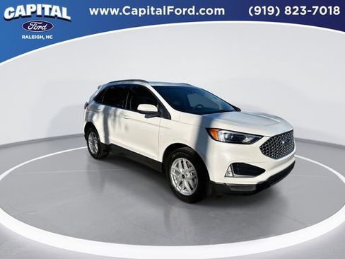 Certified 2023 Ford Edge SEL w/ Convenience Package image 2