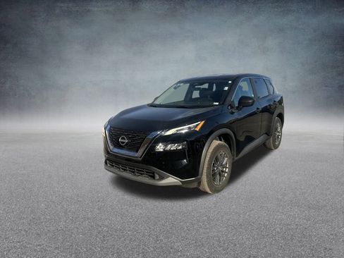 Used 2023 Nissan Rogue S image 32