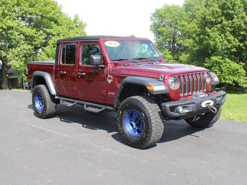 Used 2021 Jeep Gladiator Rubicon w/ Trailer Tow Package AWD/4WD image 1