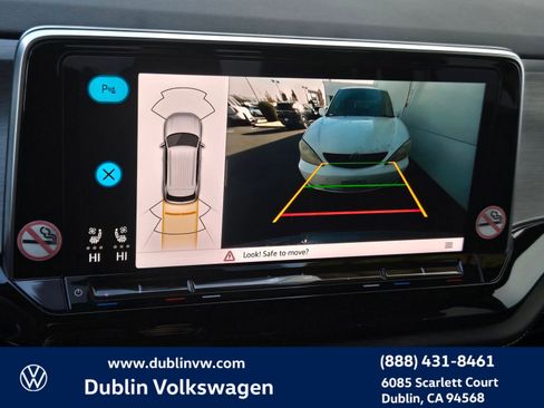 Certified 2024 Volkswagen Atlas Cross Sport SE image 16