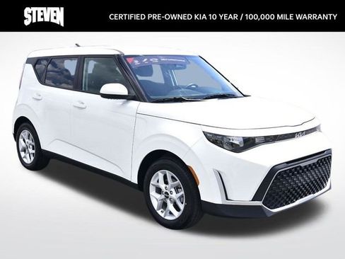 Certified 2025 Kia Soul LX w/ LX Technology Package FWD image 7