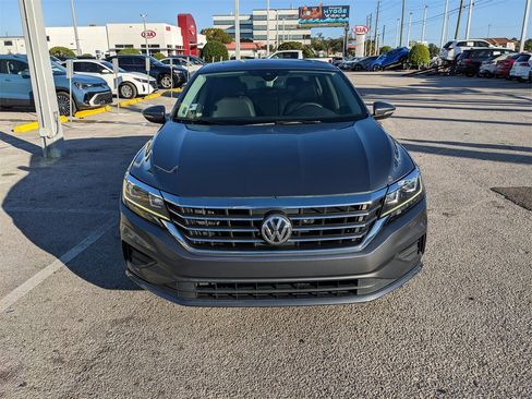 Used 2021 Volkswagen Passat 2.0T SE image 8