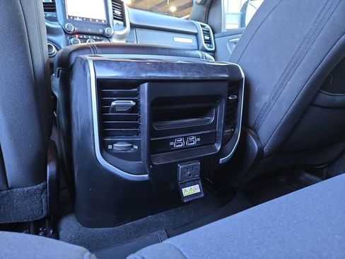 Used 2022 RAM 1500 Big Horn AWD/4WD image 30