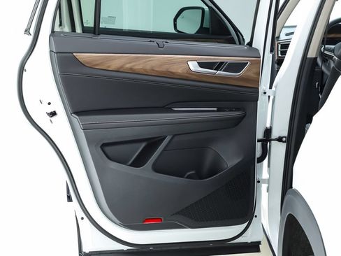 New 2026 Volkswagen Atlas SE FWD image 17