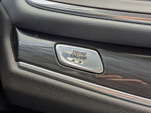 Used 2019 Buick Enclave Essence image 20