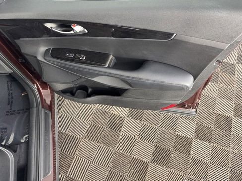 Used 2018 Kia Sorento LX image 18