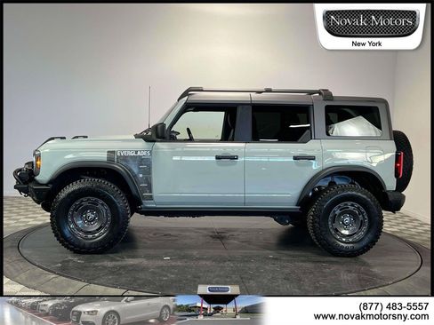 Used 2024 Ford Bronco Everglades image 5