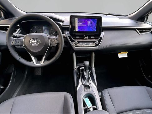 Used 2024 Toyota Corolla Cross AWD Hybrid w/ Moonroof Package image 16