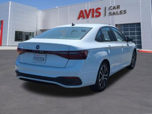 Used 2025 Volkswagen Jetta Sport FWD image 6