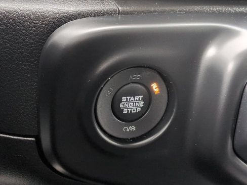 Used 2018 Jeep Wrangler Unlimited Sport AWD/4WD image 14
