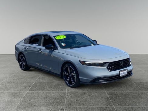 Used 2024 Honda Accord Sport image 7