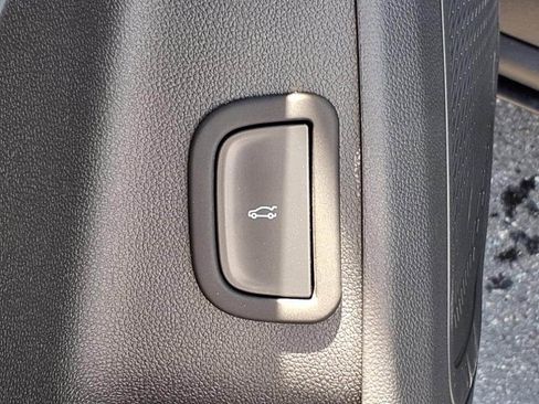 New 2026 Chevrolet Traverse LT w/ LPO, Floor Liner Package image 12