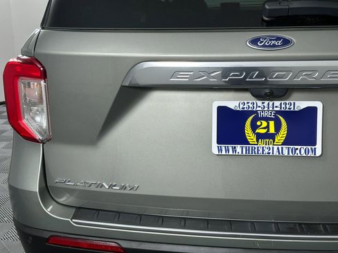 Used 2020 Ford Explorer Platinum w/ Premium Technology Package AWD/4WD image 11