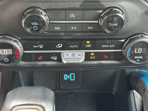 Certified 2024 Ford Bronco Black Diamond AWD/4WD image 29