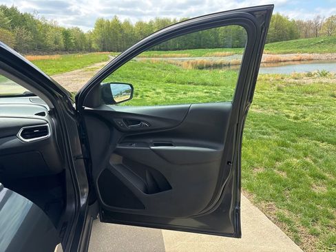 Used 2019 Chevrolet Equinox LT AWD/4WD image 26