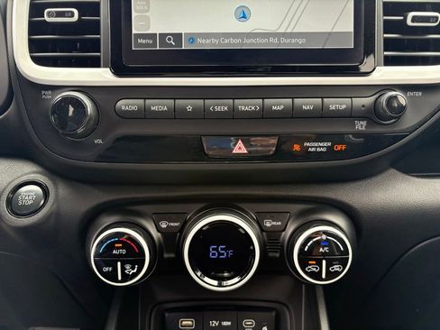 Used 2024 Hyundai Venue Limited FWD image 18