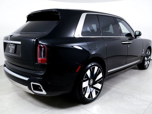 New 2026 Rolls-Royce Cullinan AWD/4WD image 2