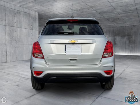 Used 2021 Chevrolet Trax LS image 6
