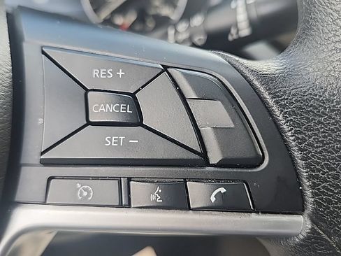 Used 2023 Nissan Altima 2.5 SV FWD image 13
