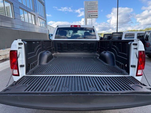 Used 2023 RAM 1500 Classic SLT AWD/4WD image 8