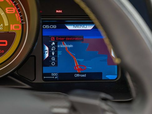 Certified 2022 Ferrari F8 Tributo RWD image 38